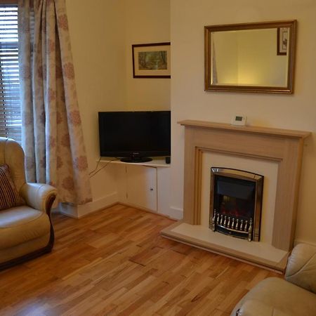 Entire 3 Bedroom House Near Caerphilly Station ภายนอก รูปภาพ