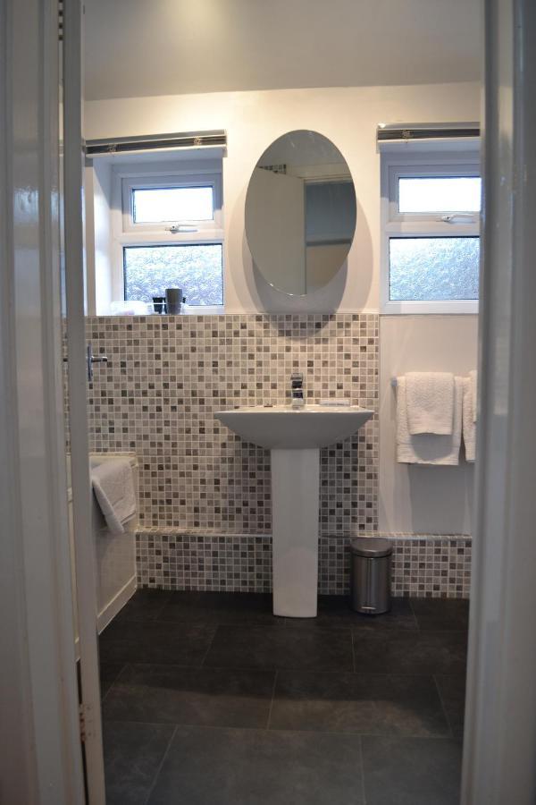 Entire 3 Bedroom House Near Caerphilly Station ภายนอก รูปภาพ