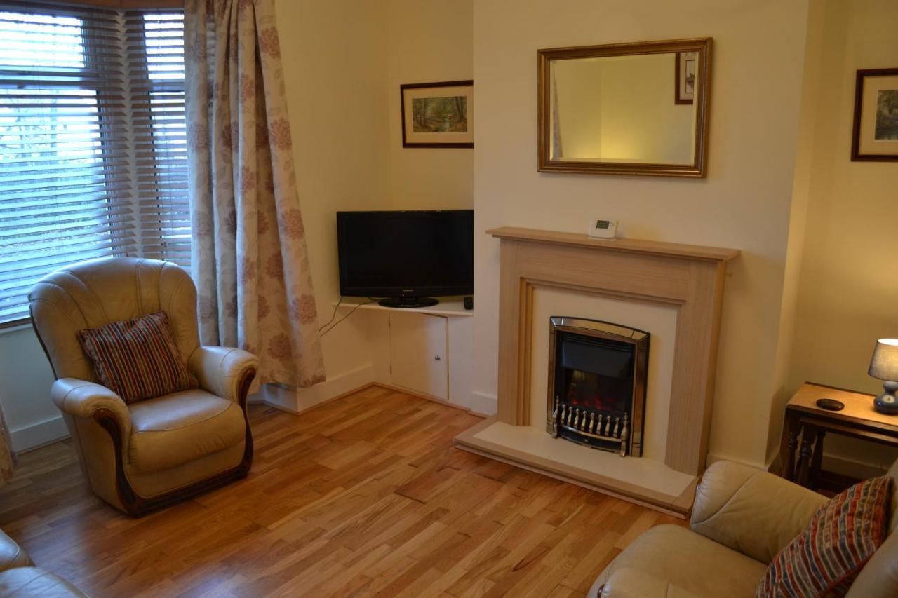 Entire 3 Bedroom House Near Caerphilly Station ภายนอก รูปภาพ